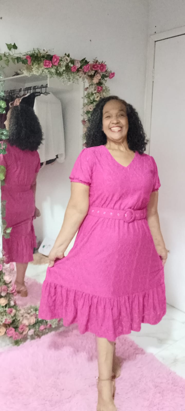 Vestido em Malha Lese com Cinto Exclusivo - Pink Vibrante