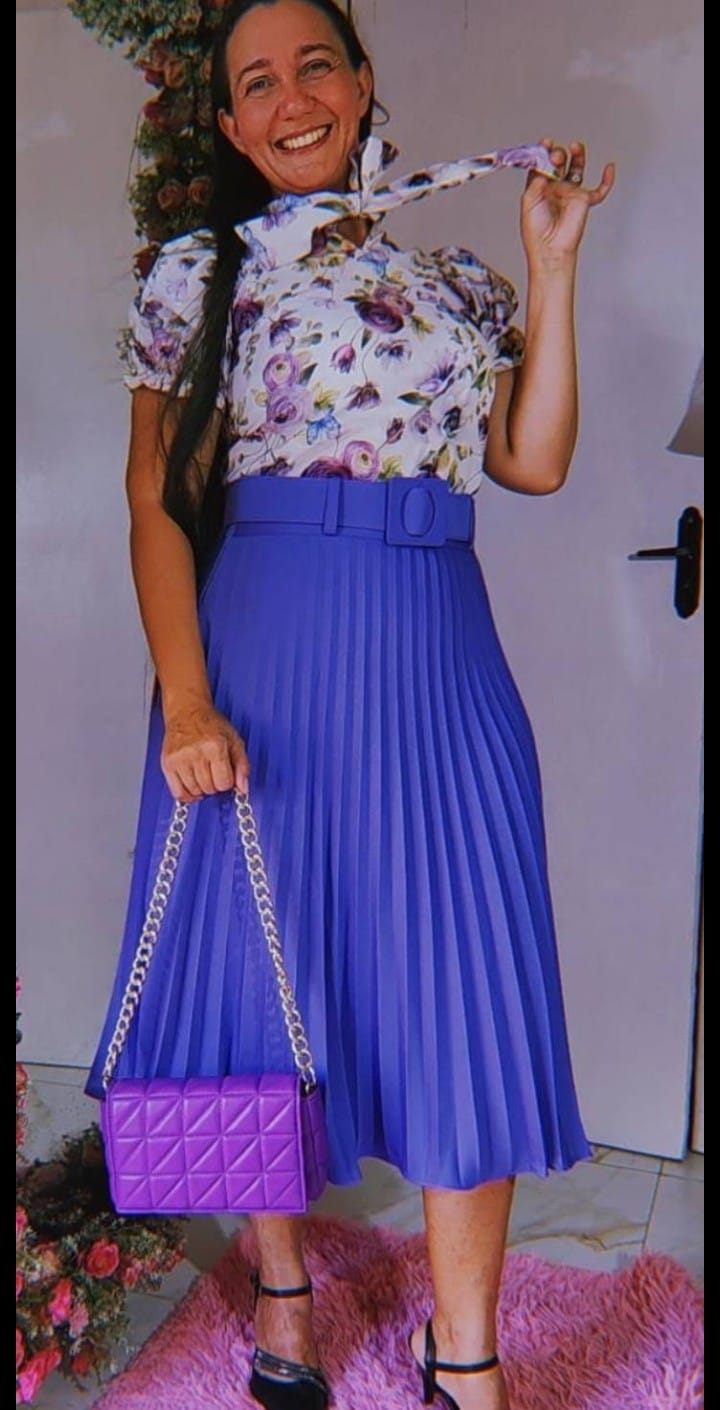 Saia Plissada em Alfaiataria com Cinto - Vermelho Intenso